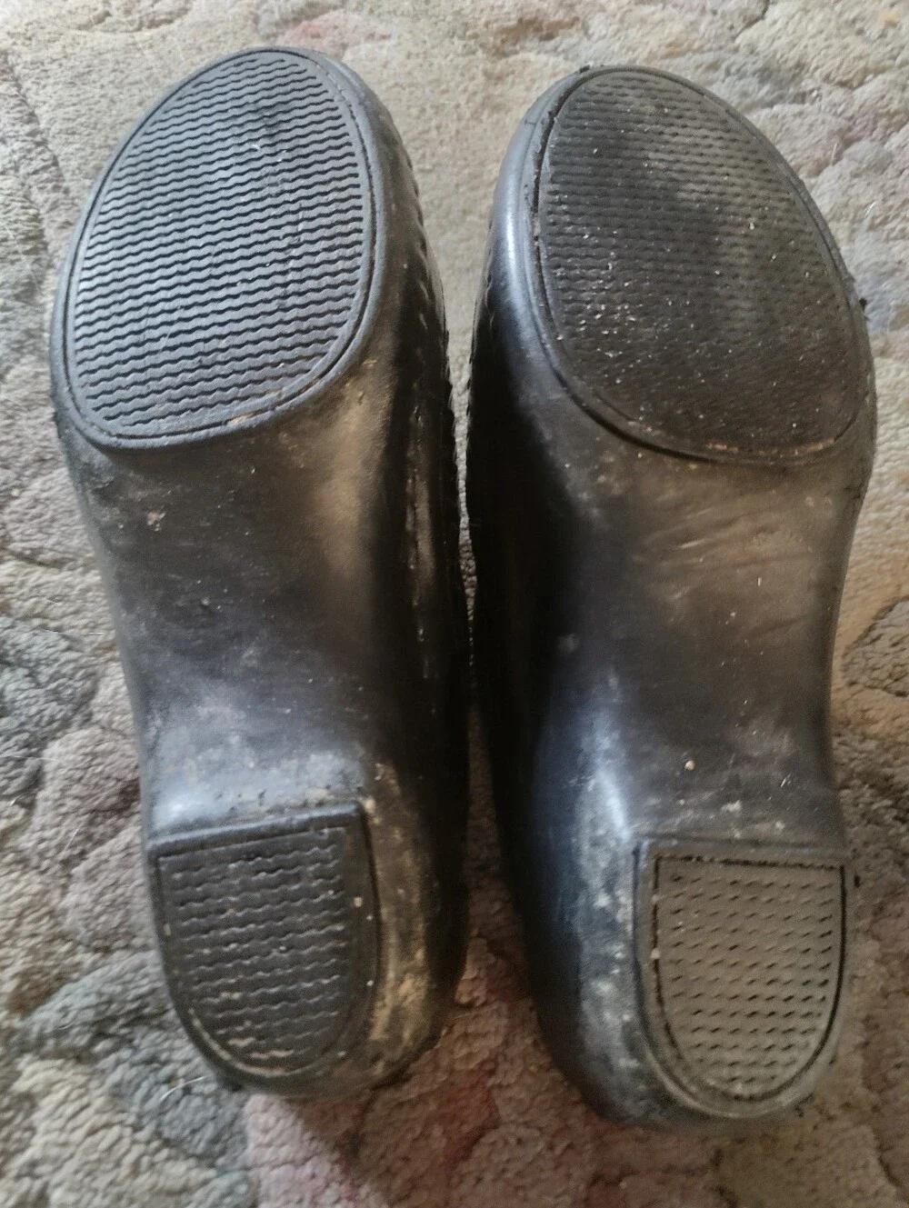 Ladies Black Woven Slip-On Clogs